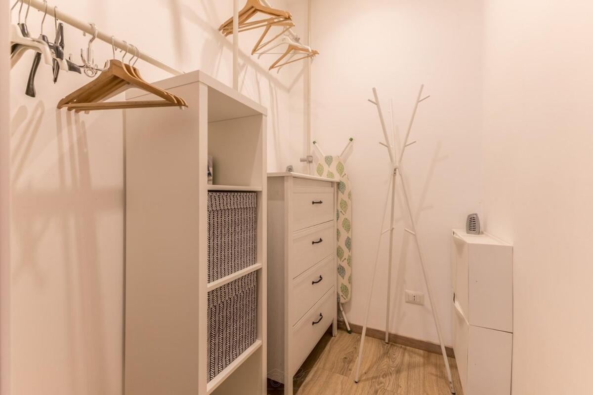 Apartment Trilocale Vicino Metro B Con Self Check In E Wi-fi Rom